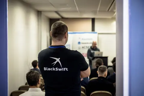 Stand   BlackSwift Alexis 2